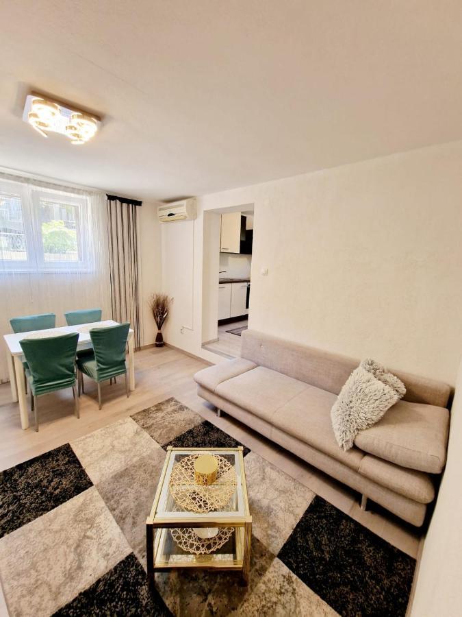 Split Apartment Dış mekan fotoğraf