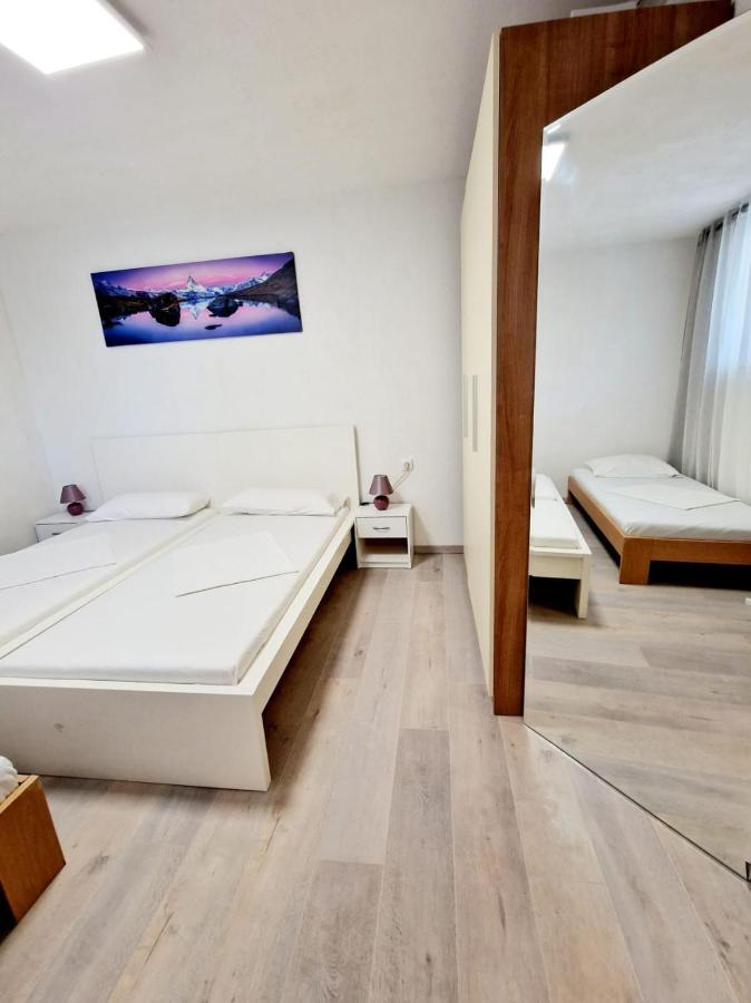Split Apartment Dış mekan fotoğraf