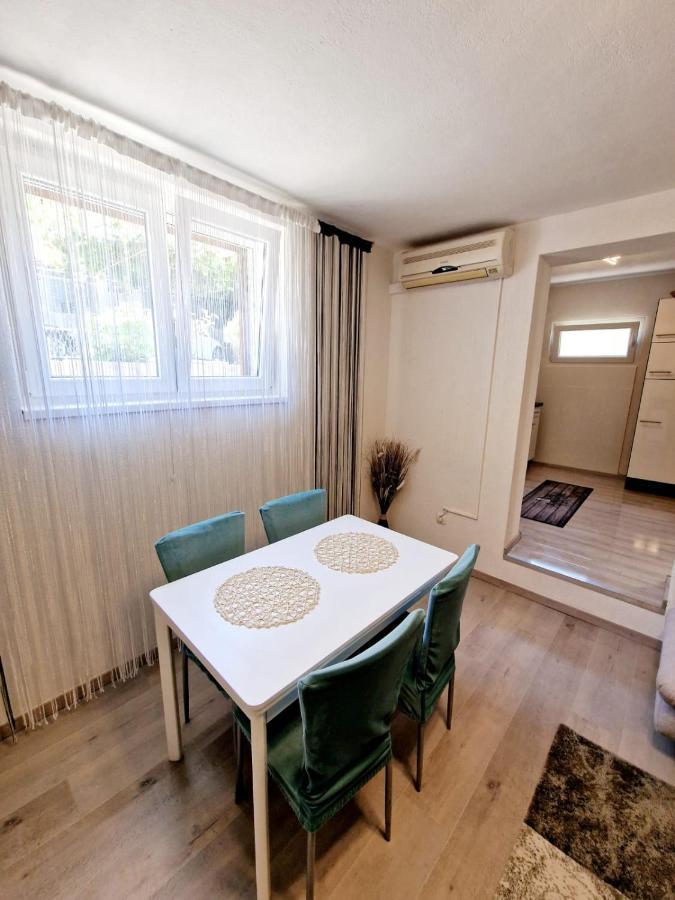 Split Apartment Dış mekan fotoğraf